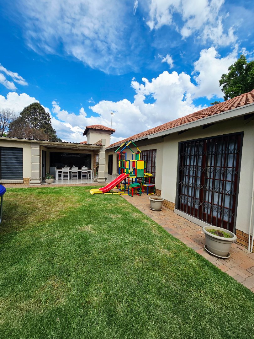 3 Bedroom Property for Sale in Flamwood North West